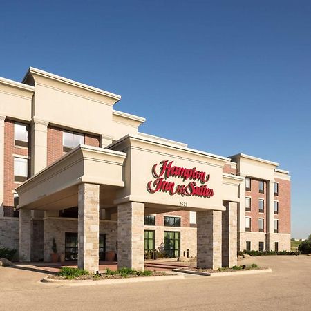 Hampton Inn & Suites Grafton Exterior photo