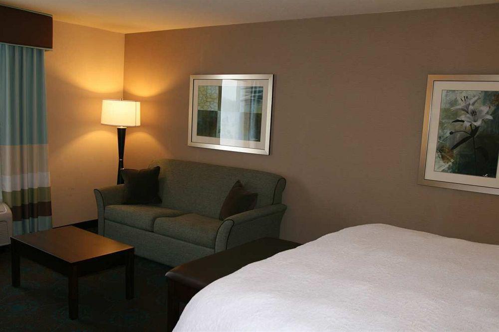 Hampton Inn & Suites Grafton Room photo