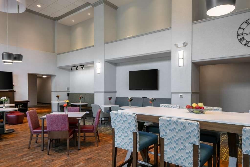 Hampton Inn & Suites Grafton Restaurant photo